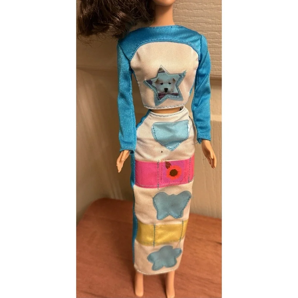 Vintage‎ BARBIE DOLL  PICTURE POCKET SKIRT TOP  Dark Hair Blue Eyes